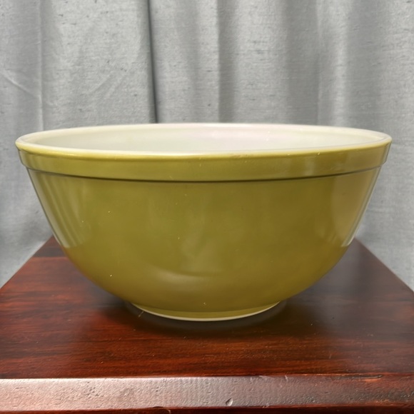 Vintage 1966 Pyrex 403 2 1/2 Qt Verde Green Avocado Nesting Mixing Bowl - Picture 1 of 11
